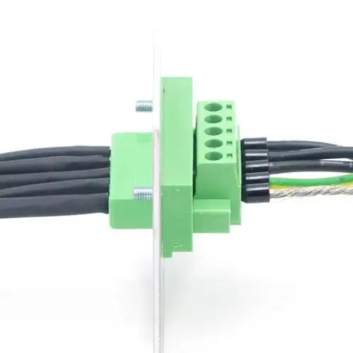 Plug-in terminal with locking 4-pole