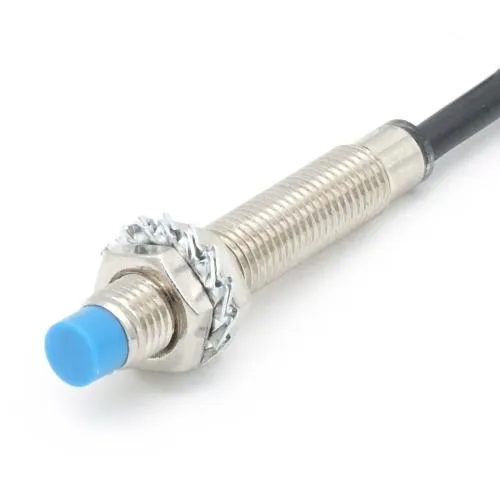 Inductive proximity switch 10-30 V NPN or PNP - 2mm switch distance