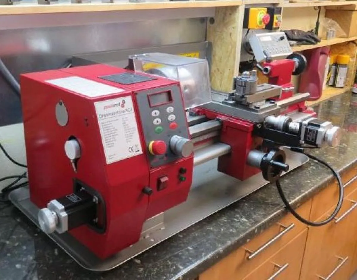 ELS 4 Basic - Electronic lead screw control for lathes
