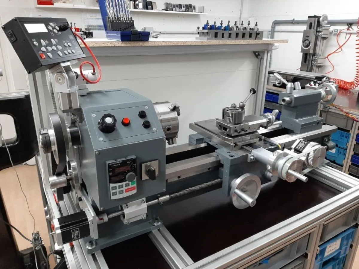 ELS 4 Basic - Electronic lead screw control for lathes